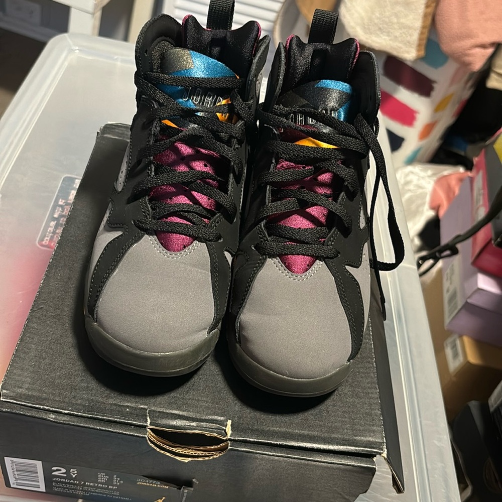 Comes with box
